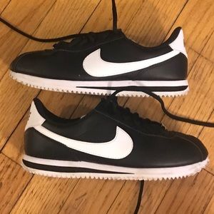Nike Cortez- Y 5.5/Women’s 7
